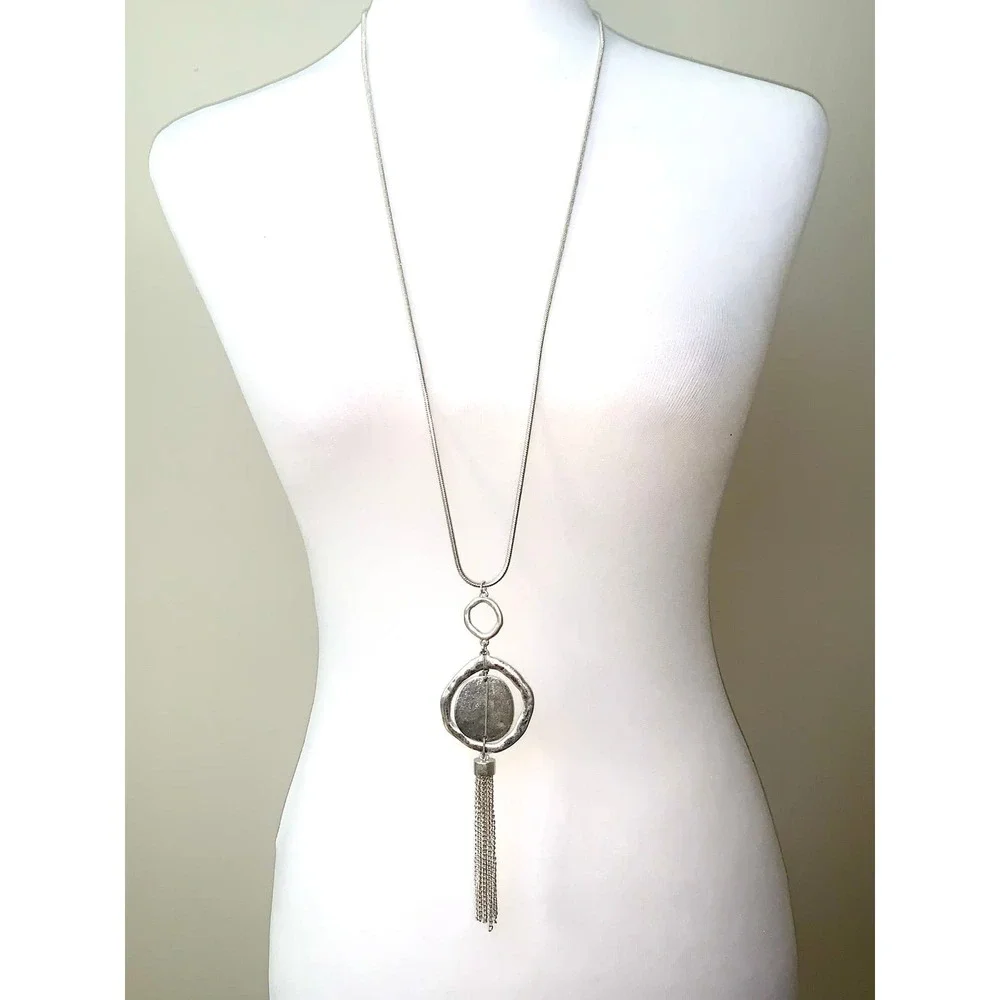 New Directions Silver Tone Hammered Pendant Statement Necklace Denim NWT - Picture 4 of 5